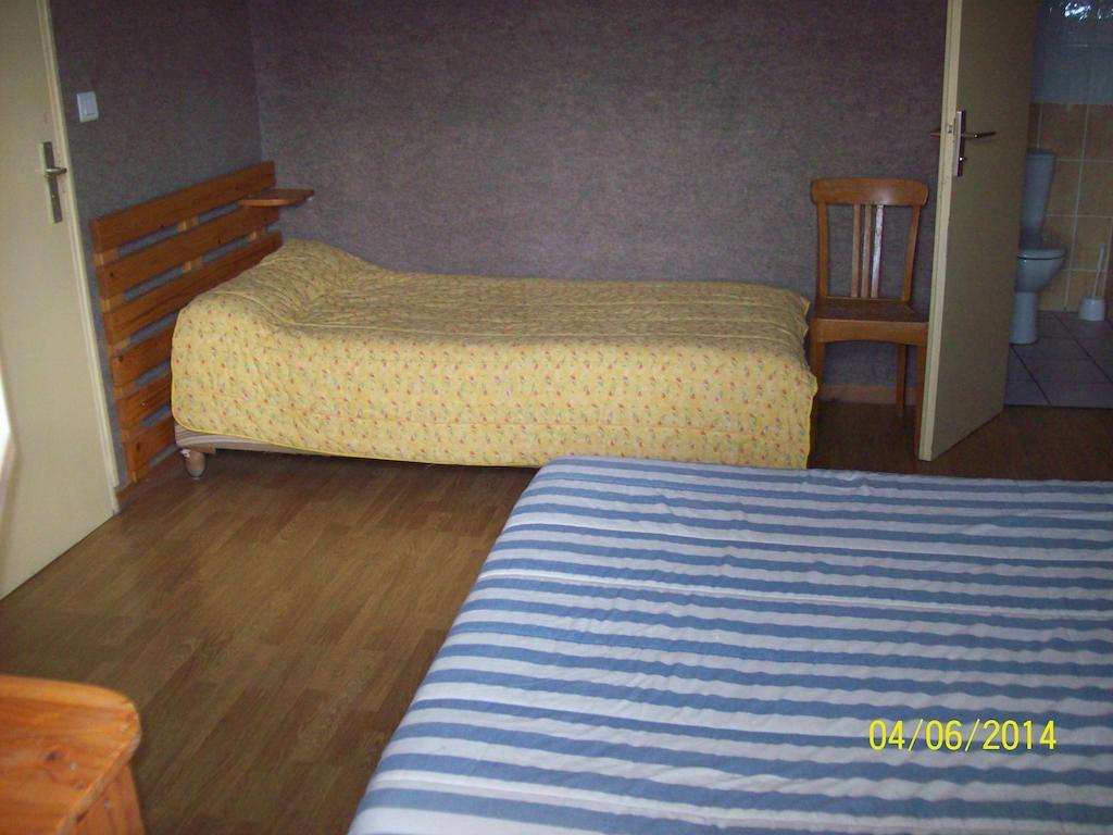 Le Relais Des Blaches Hotel Pierrelatte Habitación foto