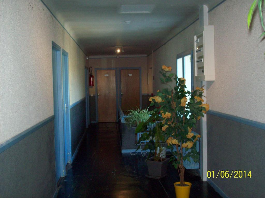 Le Relais Des Blaches Hotel Pierrelatte Exterior foto